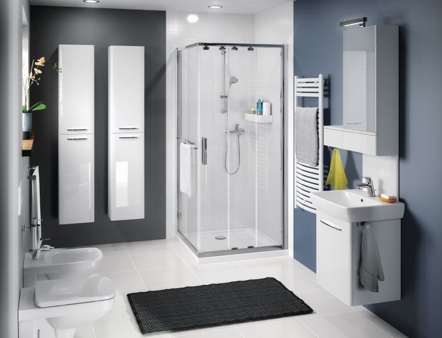 cabine de douche moderne dans la salle de bains